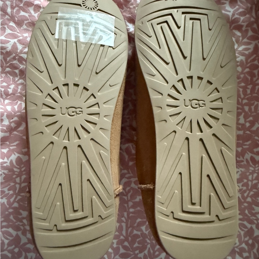 NIB Chestnut UGG Elea slip-ons! - Picture 5 of 5